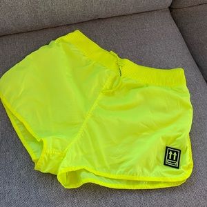 Off-White Short